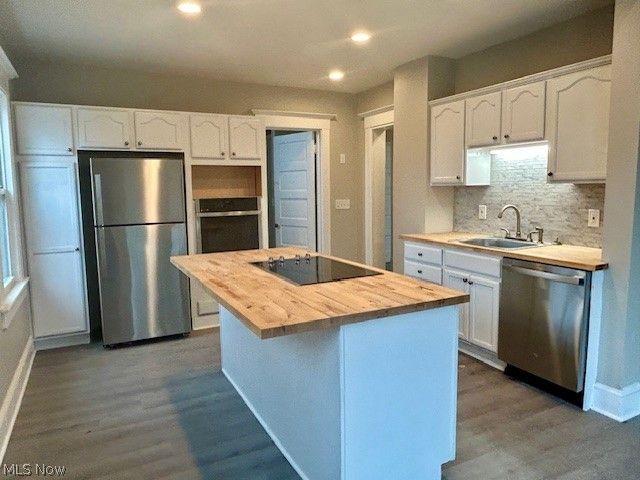 18112 Chagrin Boulevard, Shaker Heights, OH 44122