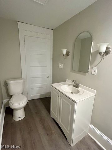 18112 Chagrin Boulevard, Shaker Heights, OH 44122