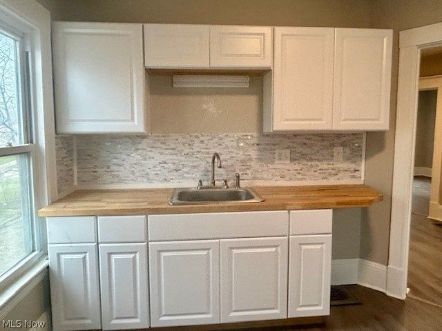 18112 Chagrin Boulevard, Shaker Heights, OH 44122