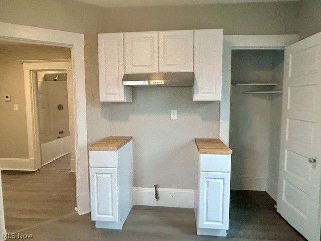 18112 Chagrin Boulevard, Shaker Heights, OH 44122