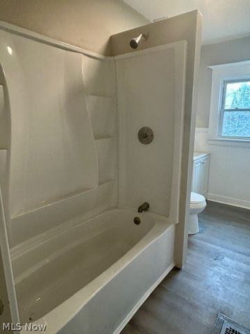 18112 Chagrin Boulevard, Shaker Heights, OH 44122