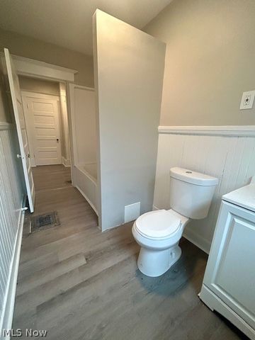 18112 Chagrin Boulevard, Shaker Heights, OH 44122