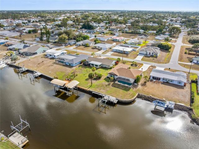 774 SPRING LAKE BOULEVARD NW, Port Charlotte, FL 33952