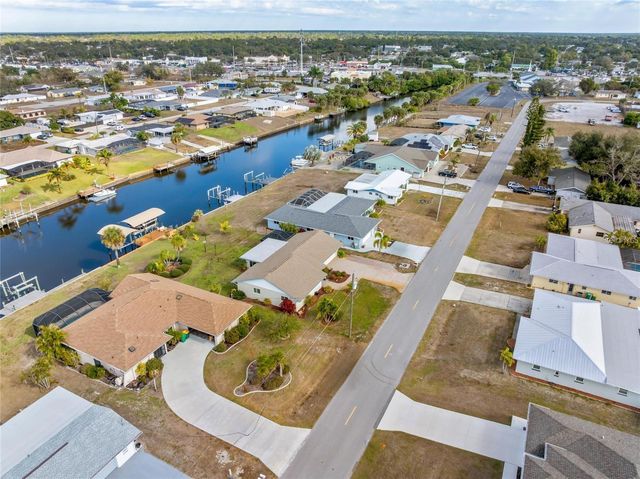 774 SPRING LAKE BOULEVARD NW, Port Charlotte, FL 33952