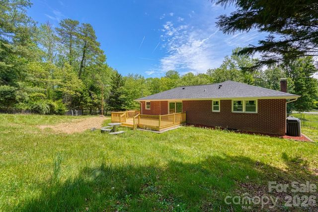 509 Brookside Camp Road, Hendersonville, NC 28792