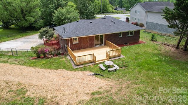 509 Brookside Camp Road, Hendersonville, NC 28792