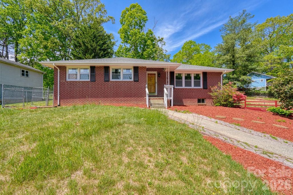 509 Brookside Camp Road, Hendersonville, NC 28792