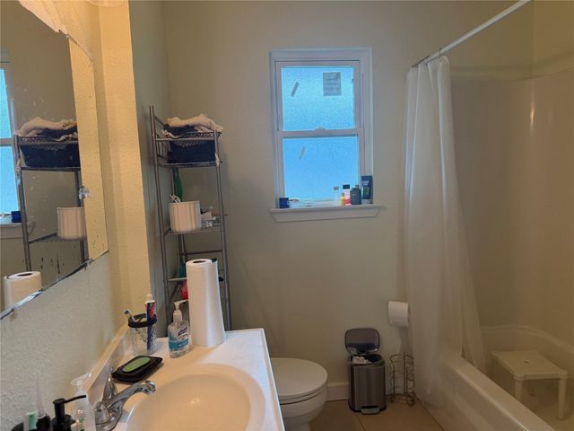 5600 Ponciana DR, Austin, TX 78744