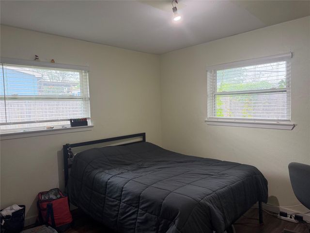5600 Ponciana DR, Austin, TX 78744
