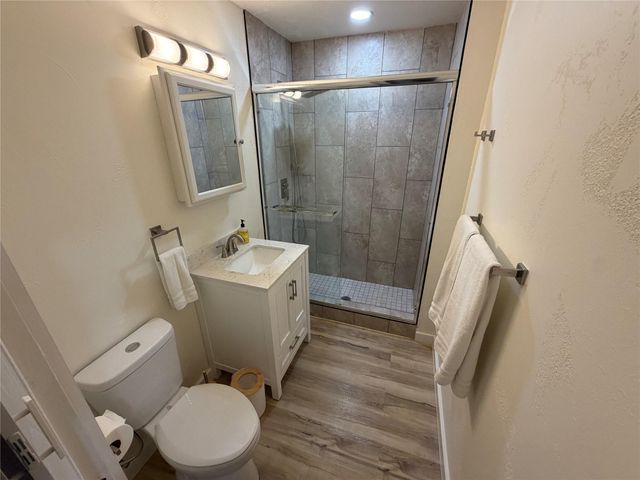 5600 Ponciana DR, Austin, TX 78744