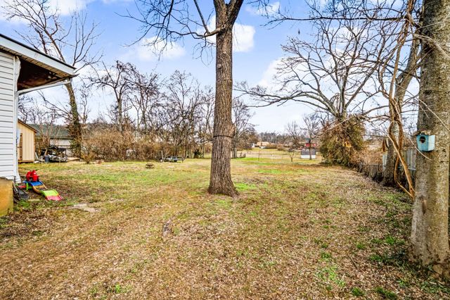 737 Saunders Ct, Nashville, TN 37216