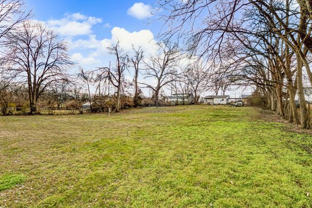 737 Saunders Ct, Nashville, TN 37216