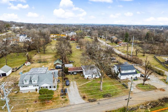 737 Saunders Ct, Nashville, TN 37216