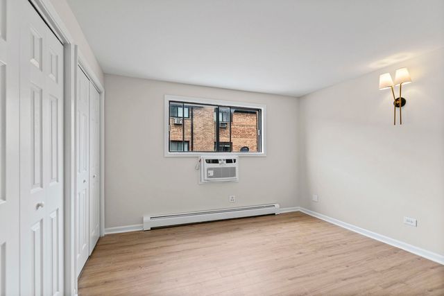 5331 N Delphia Avenue 231, Chicago, IL 60656