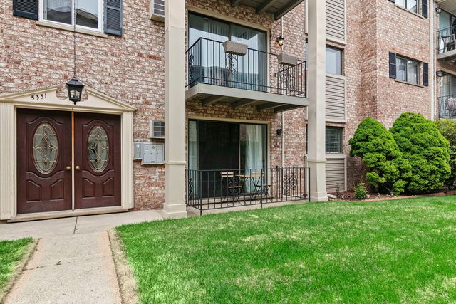 5331 N Delphia Avenue 231, Chicago, IL 60656
