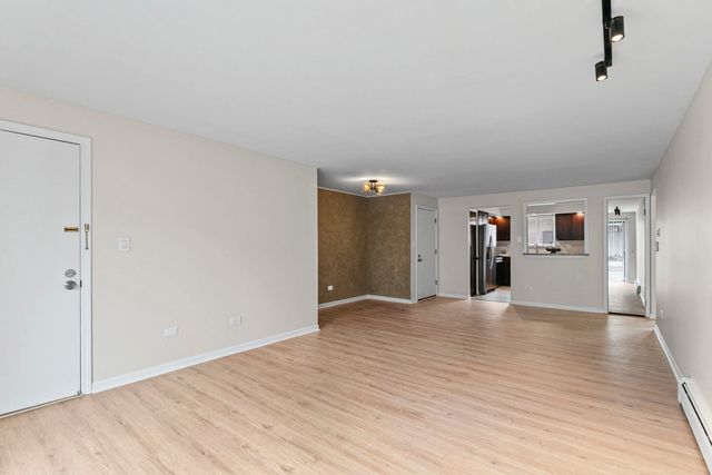 5331 N Delphia Avenue 231, Chicago, IL 60656