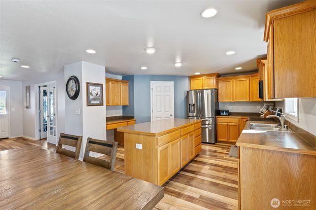 904 W Polo Ridge Drive, Moses Lake, WA 98837