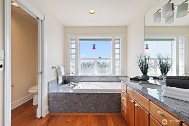 6222 37th Avenue NE, Seattle, WA 98115