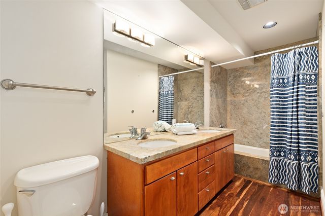 6222 37th Avenue NE, Seattle, WA 98115