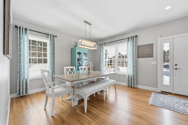 6 Baldwin Court, Merrimack, NH 03054
