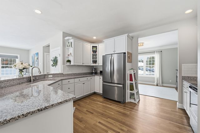 6 Baldwin Court, Merrimack, NH 03054