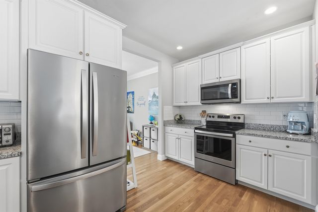 6 Baldwin Court, Merrimack, NH 03054