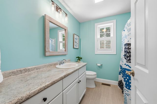 6 Baldwin Court, Merrimack, NH 03054