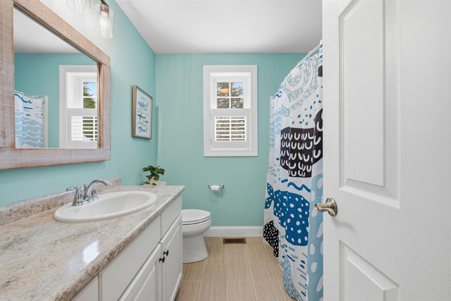 6 Baldwin Court, Merrimack, NH 03054
