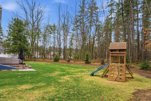 6 Baldwin Court, Merrimack, NH 03054