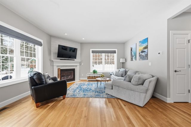 6 Baldwin Court, Merrimack, NH 03054