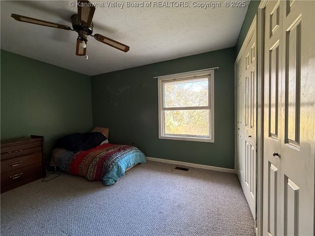 61 Cambridge Drive, Culloden, WV 25510