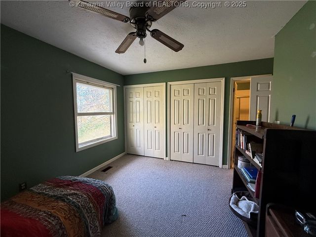 61 Cambridge Drive, Culloden, WV 25510