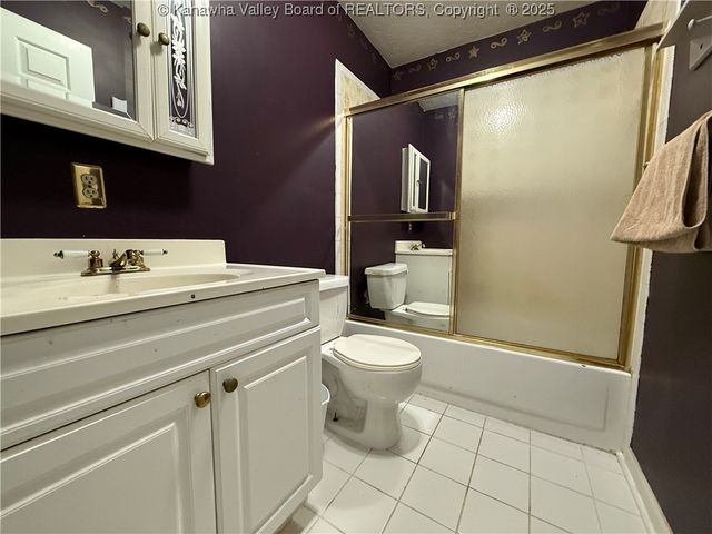 61 Cambridge Drive, Culloden, WV 25510