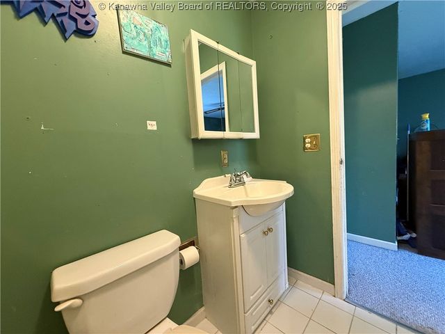 61 Cambridge Drive, Culloden, WV 25510