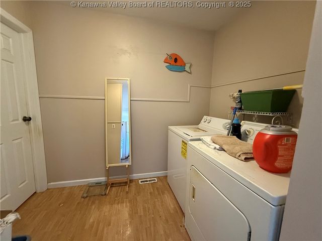 61 Cambridge Drive, Culloden, WV 25510