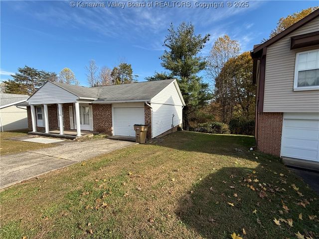 61 Cambridge Drive, Culloden, WV 25510