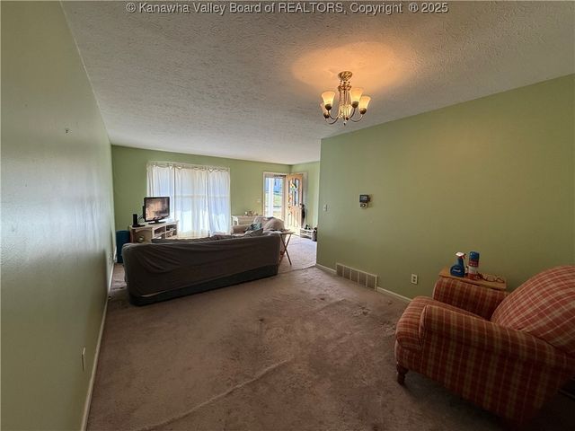 61 Cambridge Drive, Culloden, WV 25510