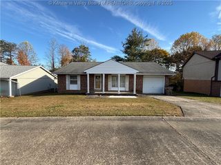 61 Cambridge Drive, Culloden, WV 25510