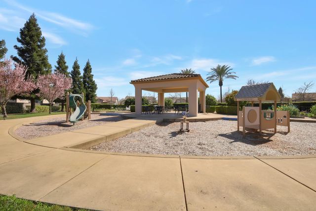 2661 Ingleton Ln, Sacramento, CA 95835