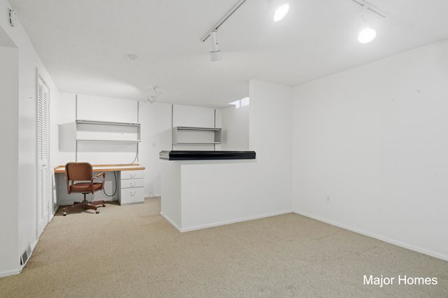 241 Heritage Commons Street Se, City Of Grand Rapids, MI 49503