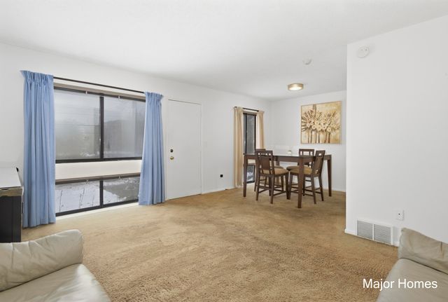 241 Heritage Commons Street Se, City Of Grand Rapids, MI 49503