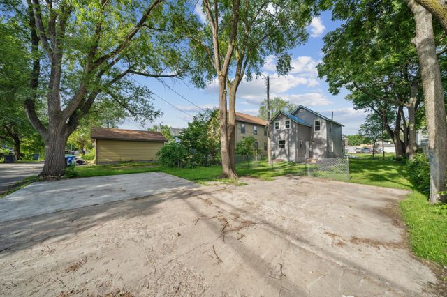 2433 16th Avenue S, Minneapolis, MN 55404