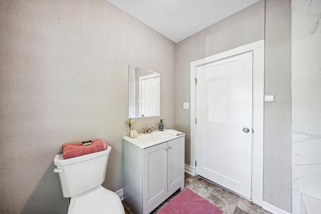 2433 16th Avenue S, Minneapolis, MN 55404