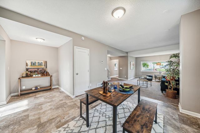 2433 16th Avenue S, Minneapolis, MN 55404