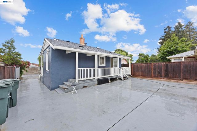 1686 Grand Avenue, San Leandro, CA 94577