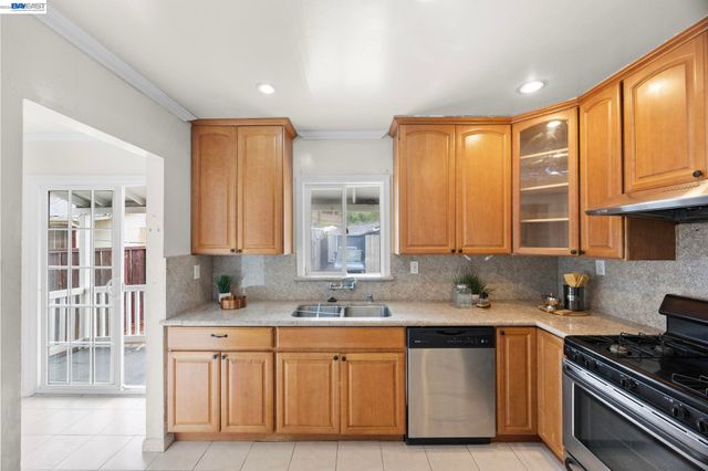 1686 Grand Avenue, San Leandro, CA 94577
