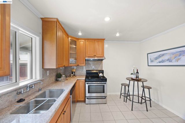 1686 Grand Avenue, San Leandro, CA 94577