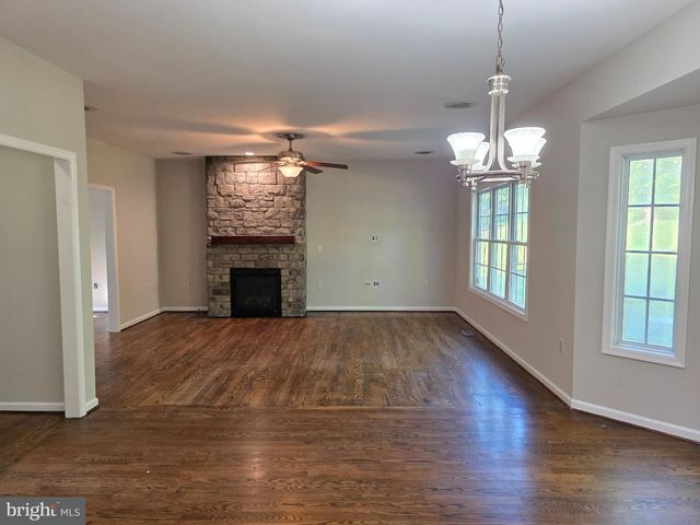 118 SYCAMORE RD, Harpers Ferry, WV 25425