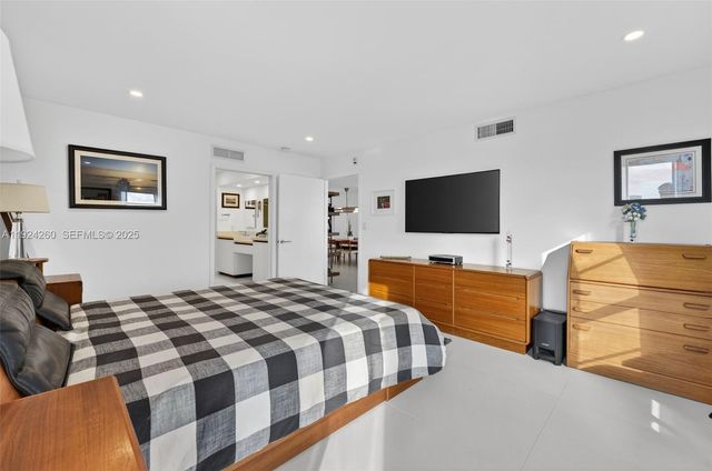 3100 NE 48th St 918, Fort Lauderdale, FL 33308