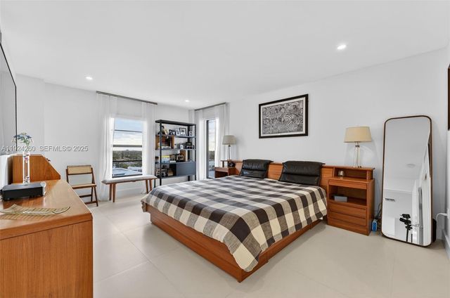 3100 NE 48th St 918, Fort Lauderdale, FL 33308